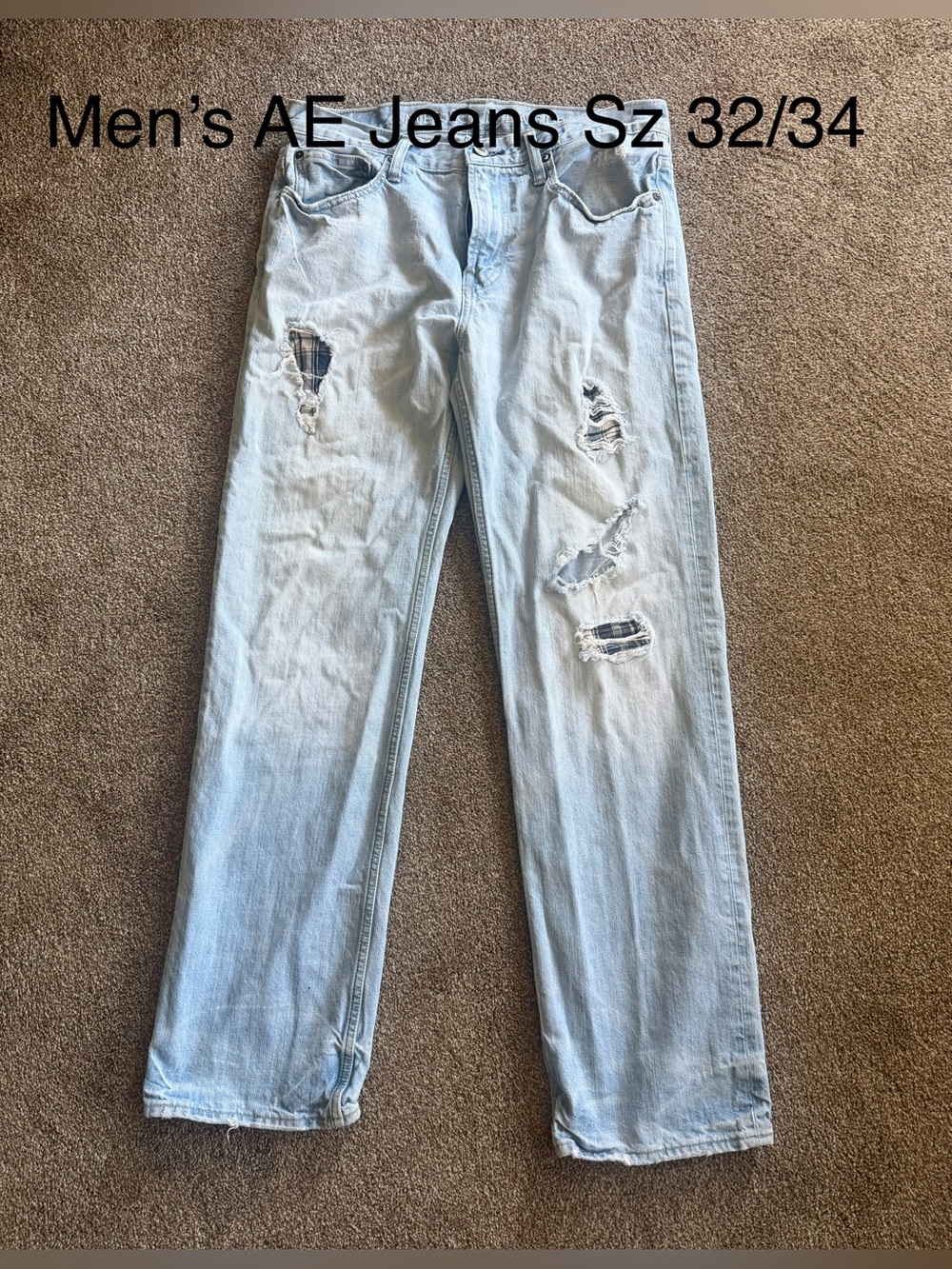 American Eagle Outfitters Light Blue Straight Leg Distressed Jeans Sz 32/34